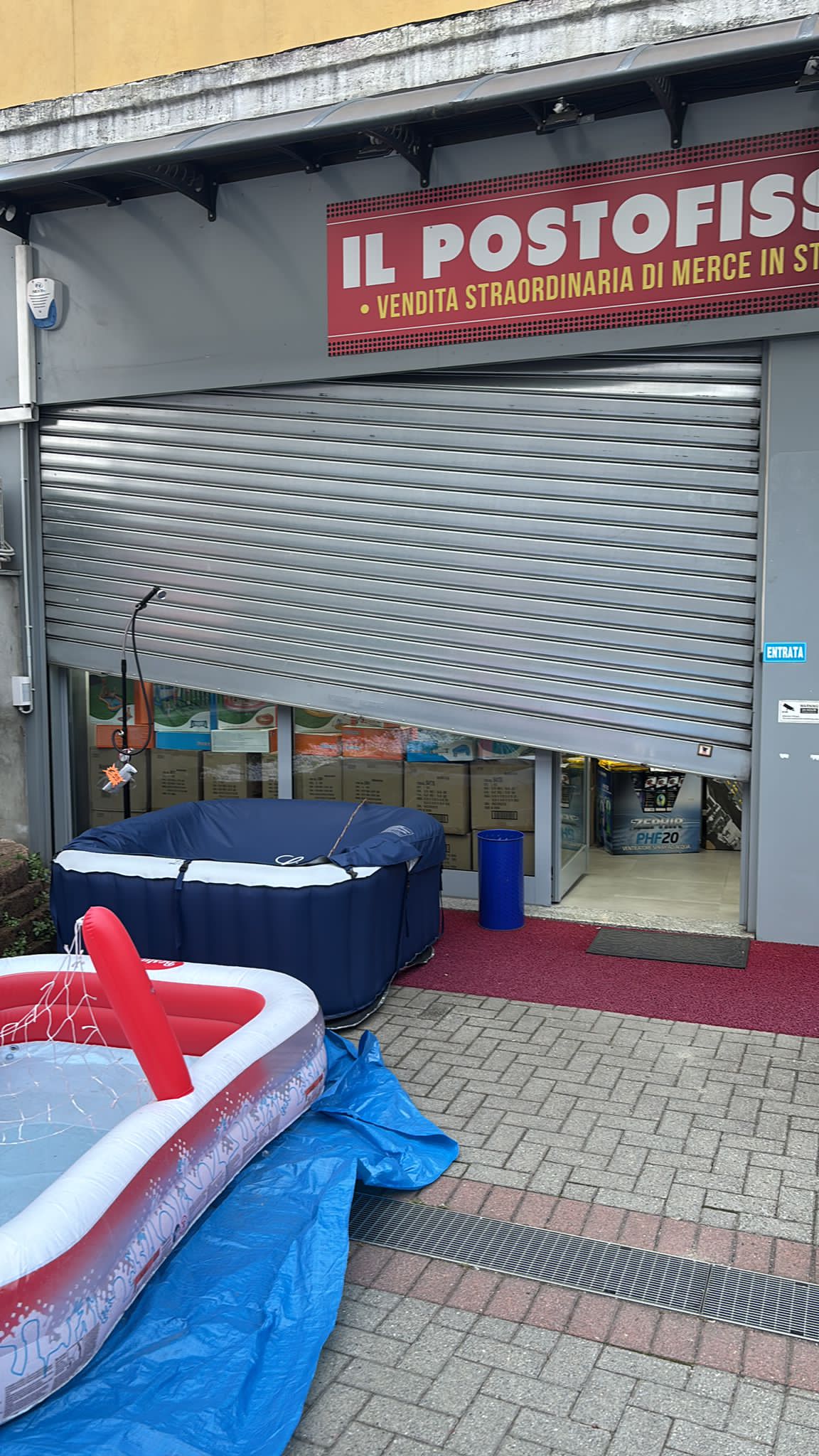 serranda bloccata torino non sale